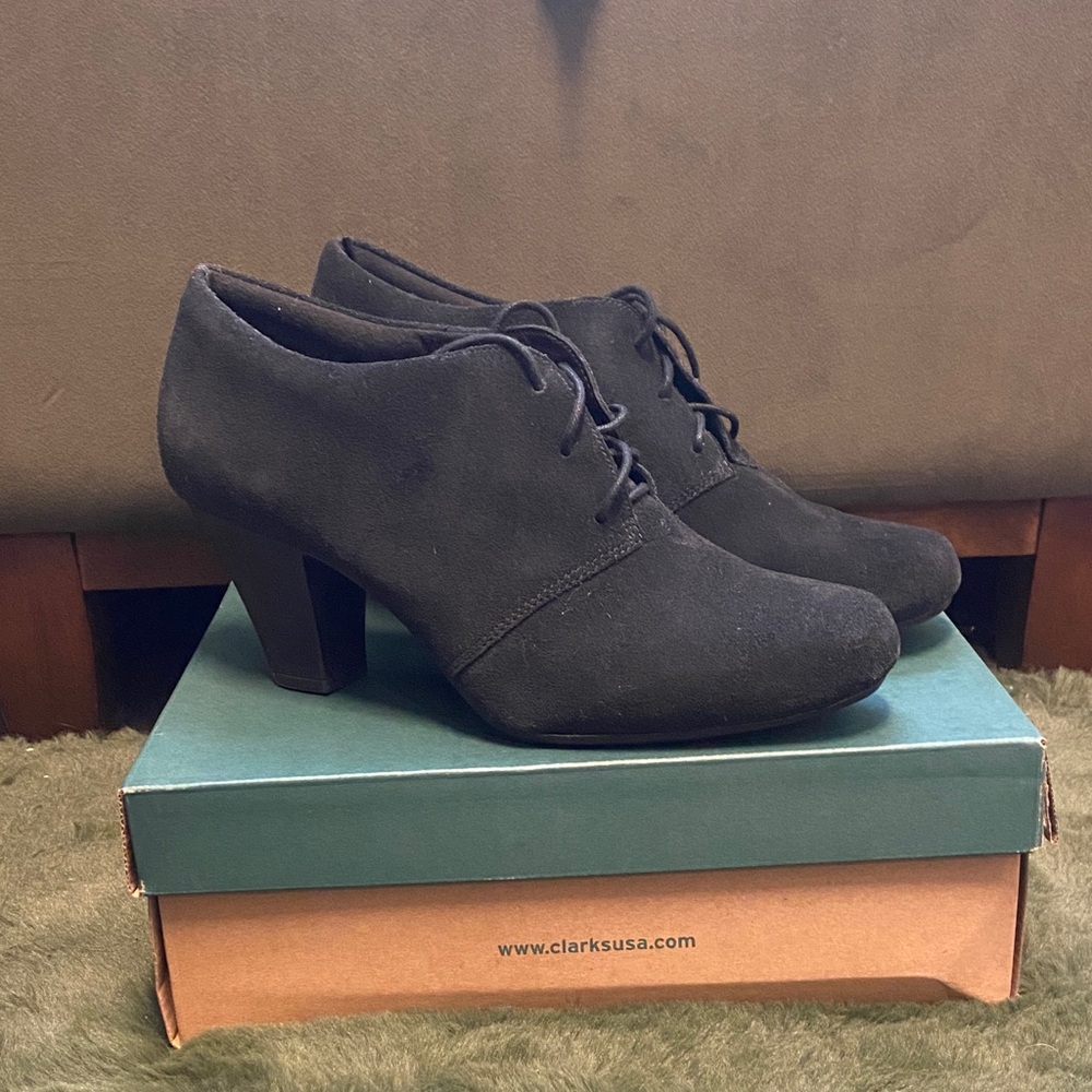 Clarks Women's Black Lace-Up Heels